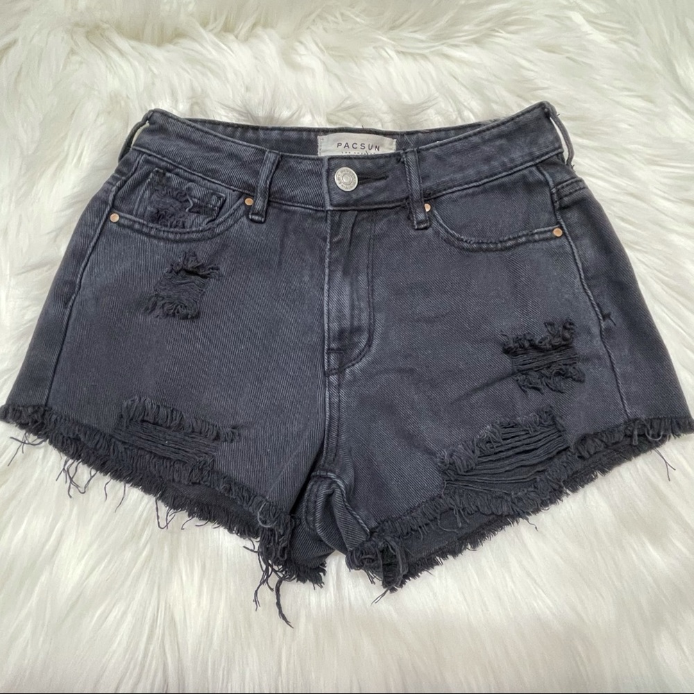 PACSUN -Women’s high rise shorts- 22 black